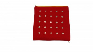 Красный квадрат - кнопки с шагом 5 см.+ набор фигур. МиниВини